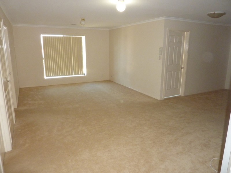 2 Rebecca Mac Court, Hallam VIC 3803