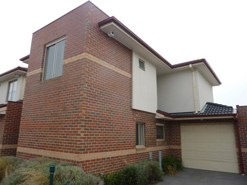 2/89 Frawley Road, Hallam VIC 3803