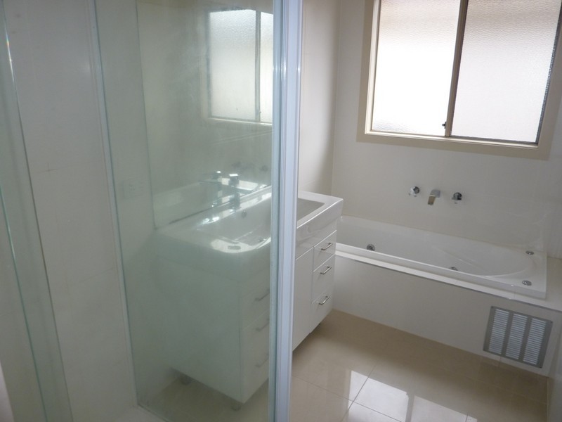 2/89 Frawley Road, Hallam VIC 3803