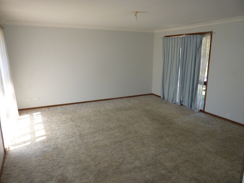 13 Blackwood Drive, Hampton Park VIC 3976