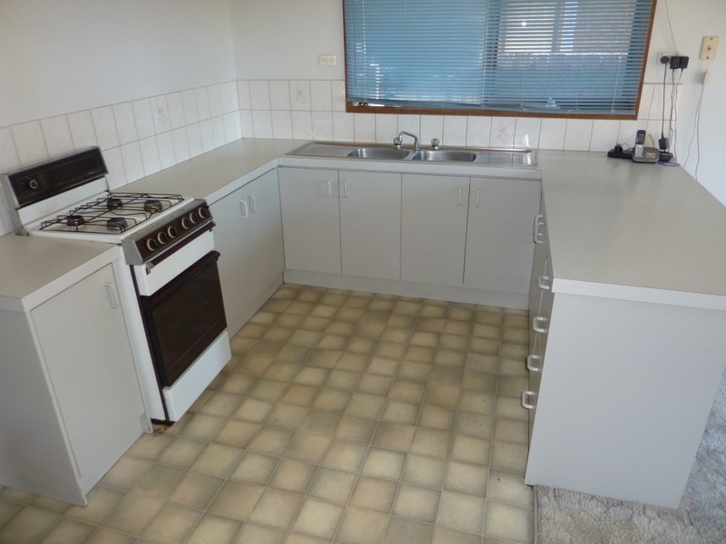 13 Blackwood Drive, Hampton Park VIC 3976