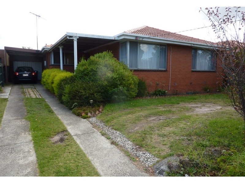 27 First Avenue, Dandenong North VIC 3175