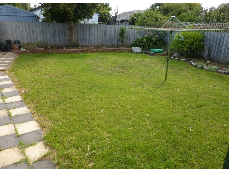 27 First Avenue, Dandenong North VIC 3175