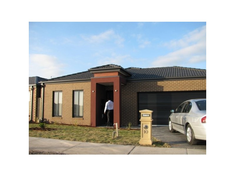 10 BOLAND DRIVE, Lyndhurst VIC 3975