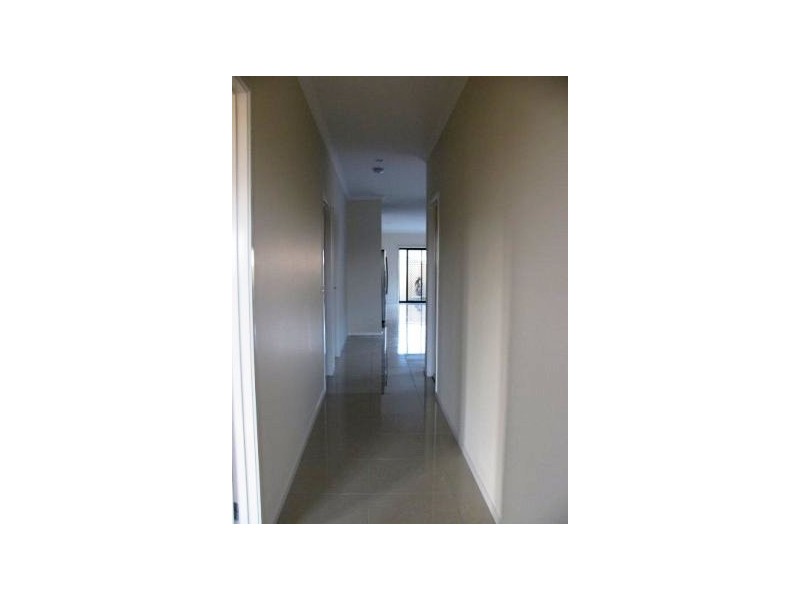 10 BOLAND DRIVE, Lyndhurst VIC 3975