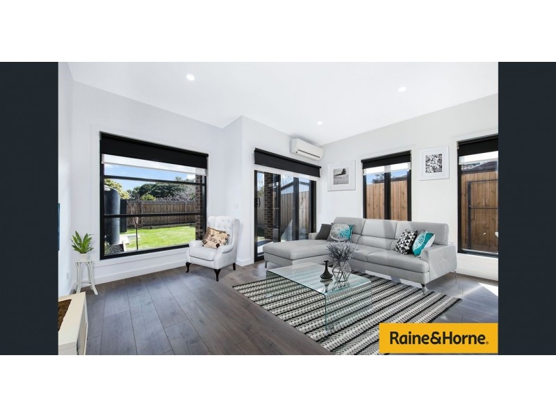 17B PRINCES DOMAIN DRIVE, Hallam VIC 3803