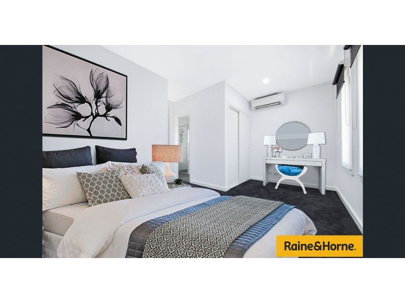 17B PRINCES DOMAIN DRIVE, Hallam VIC 3803