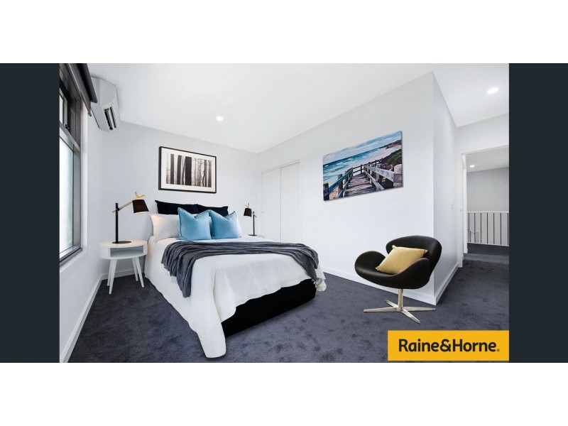 17B PRINCES DOMAIN DRIVE, Hallam VIC 3803