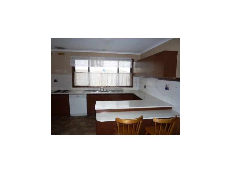1 McLaughlan Avenue, Eumemmerring VIC 3177