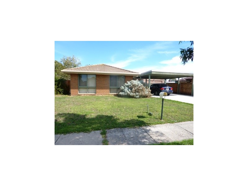 21 Narellan Drive, Hampton Park VIC 3976