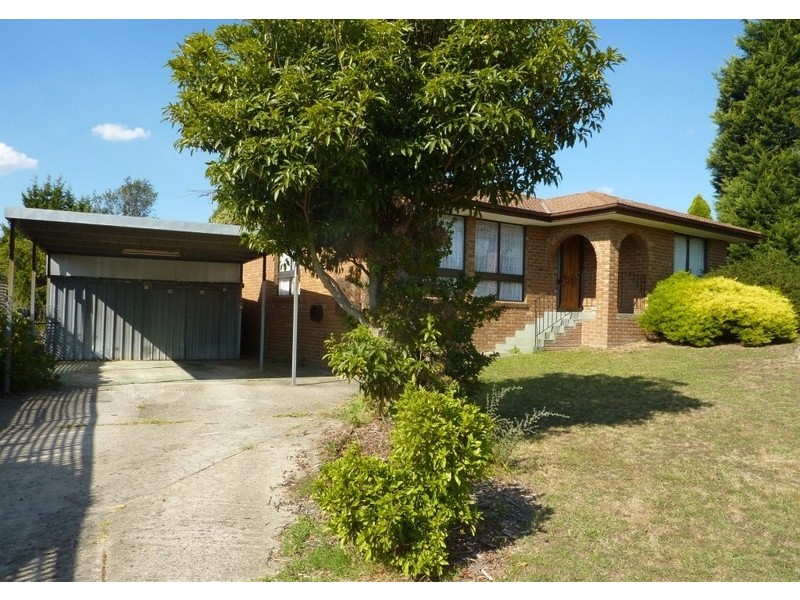 2 DULNAIN CLOSE, Hampton Park VIC 3976