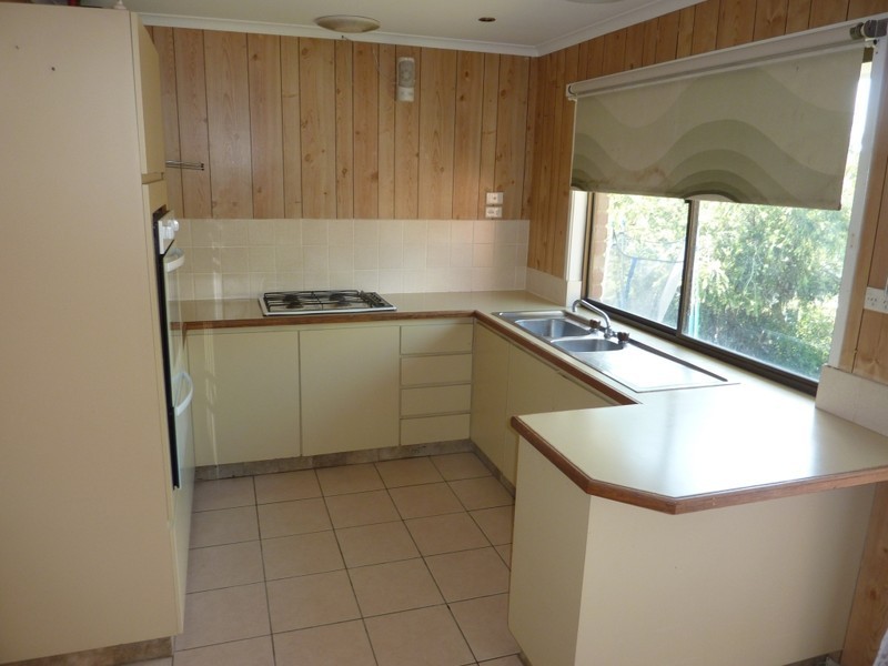 2 DULNAIN CLOSE, Hampton Park VIC 3976