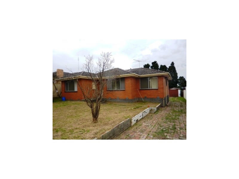 19 ALEXANDER STREET, Hallam VIC 3803