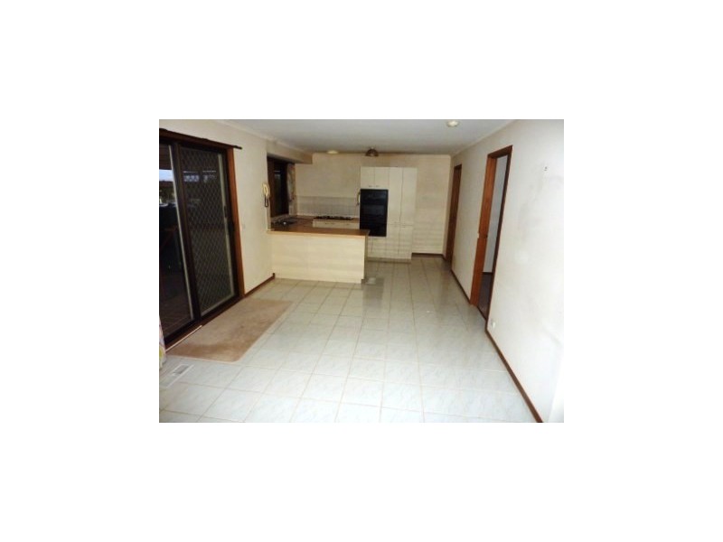 7 George Chudleigh Drive, Hallam VIC 3803