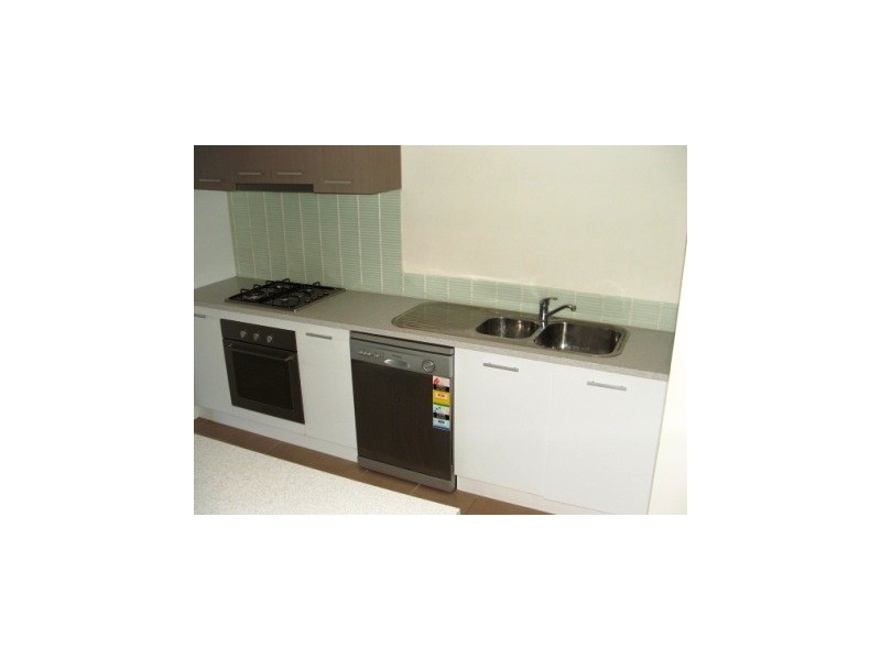 11 Phoenix Avenue, Cranbourne VIC 3977