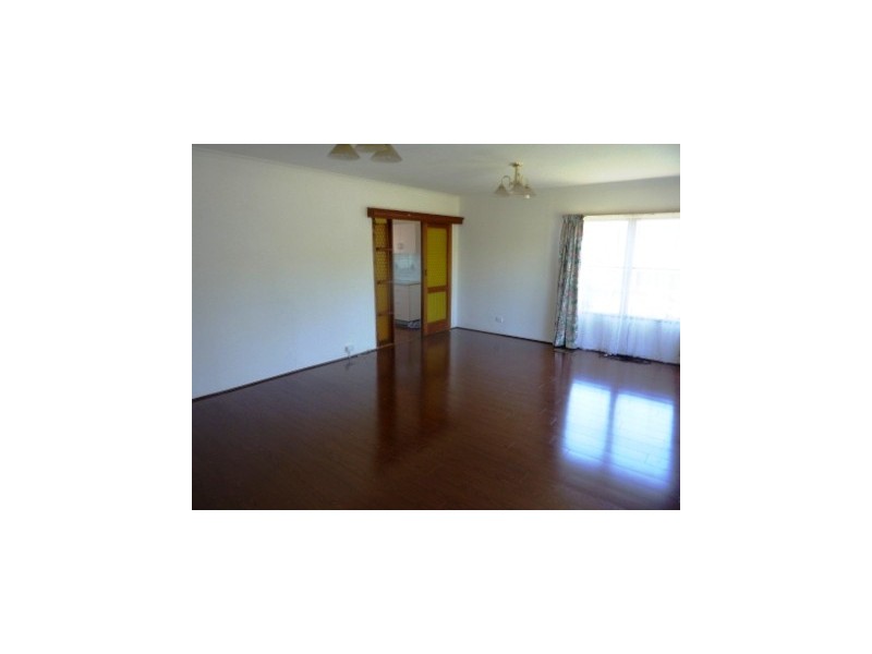 1/1 Rain Court, Doveton VIC 3177