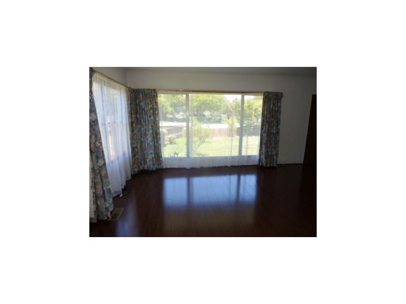 1/1 Rain Court, Doveton VIC 3177