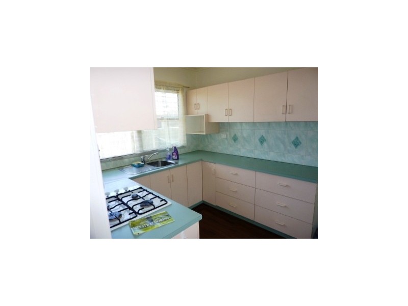 1/1 Rain Court, Doveton VIC 3177