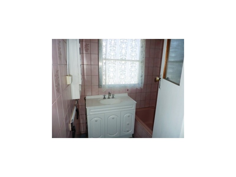 1/1 Rain Court, Doveton VIC 3177