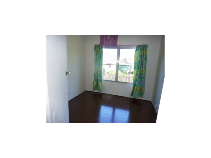 1/1 Rain Court, Doveton VIC 3177