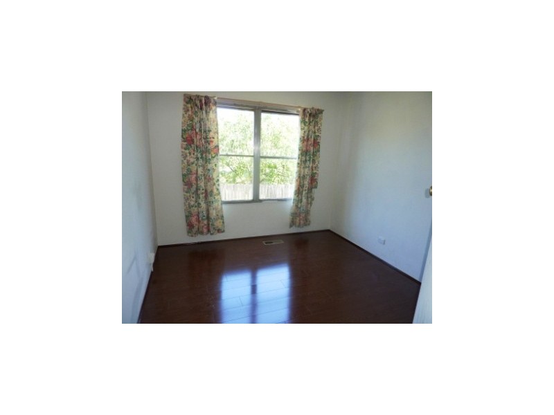 1/1 Rain Court, Doveton VIC 3177