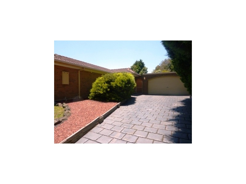 6 George Chudleigh Drive, Hallam VIC 3803