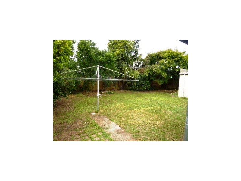 4 Regal Ave, Hallam VIC 3803