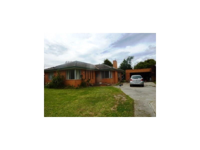 4 Regal Ave, Hallam VIC 3803