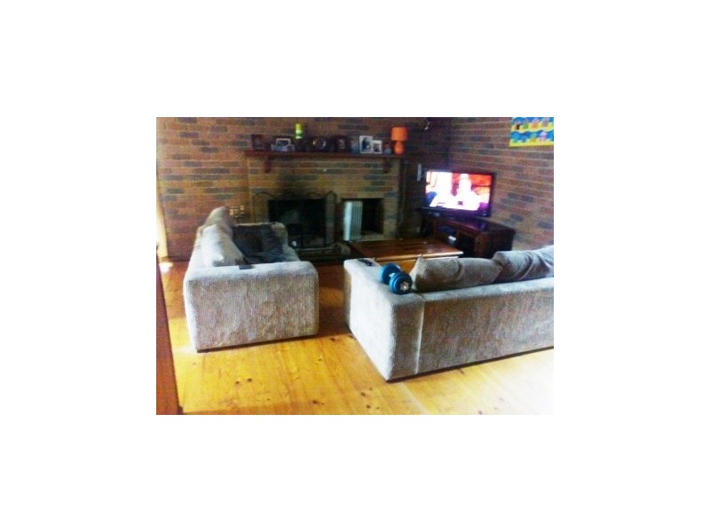 11 Nattle Drive, Hallam VIC 3803