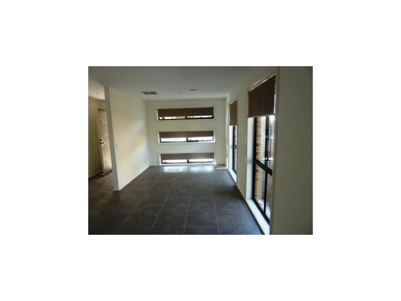 1/36 Curtin Crescent, Dandenong North VIC 3175