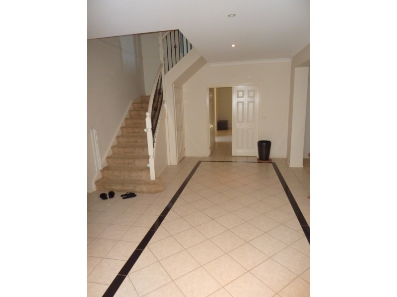 2 Rebecca Mac Court, Hallam VIC 3803