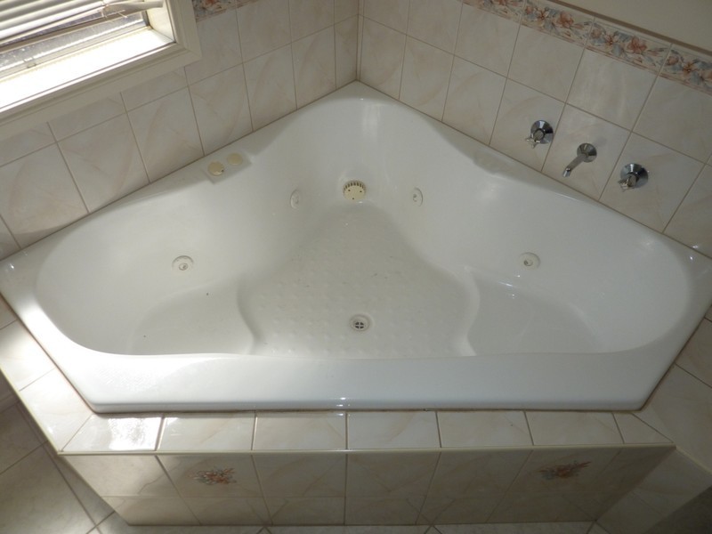 2 Rebecca Mac Court, Hallam VIC 3803