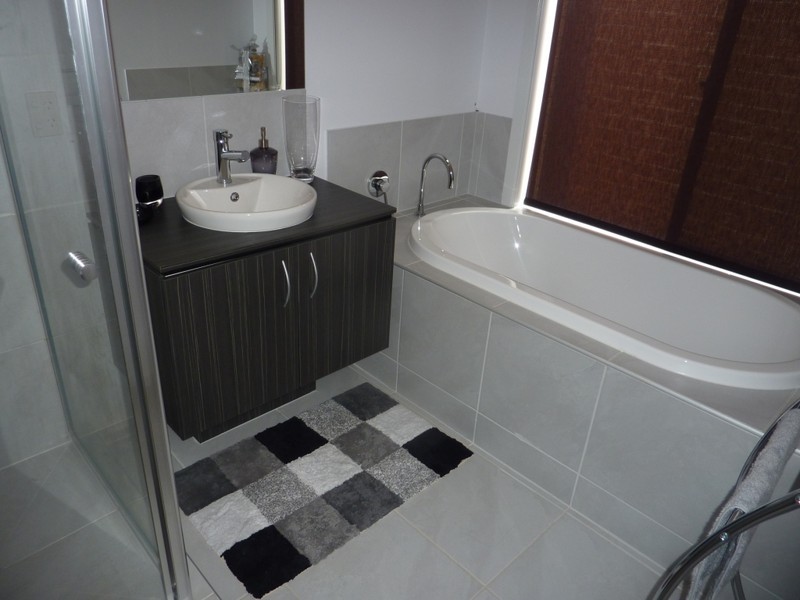 4 Agathis Alley, Cranbourne North VIC 3977