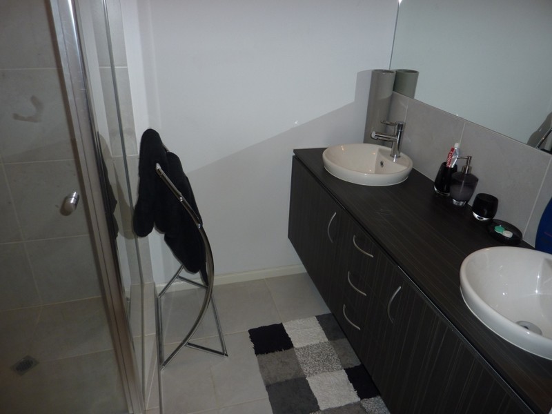 4 Agathis Alley, Cranbourne North VIC 3977