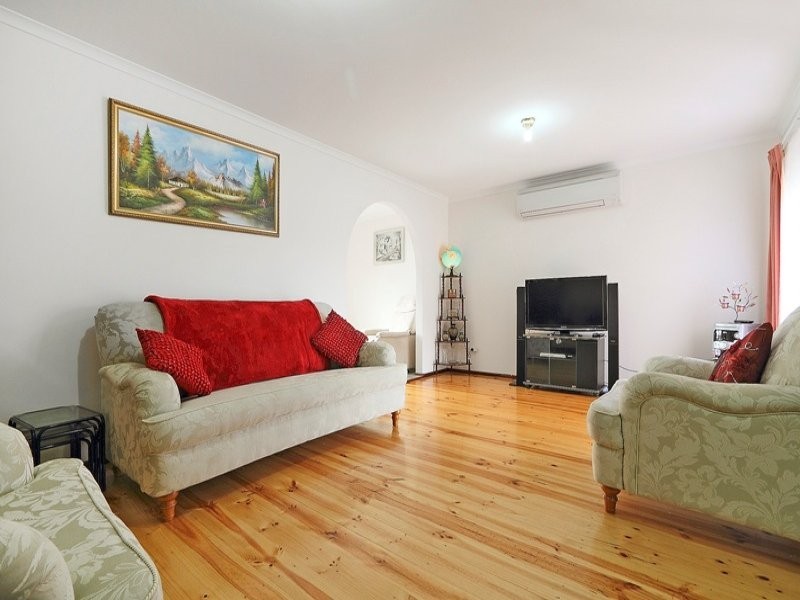 22 Hinrichsen Drive, Hallam VIC 3803