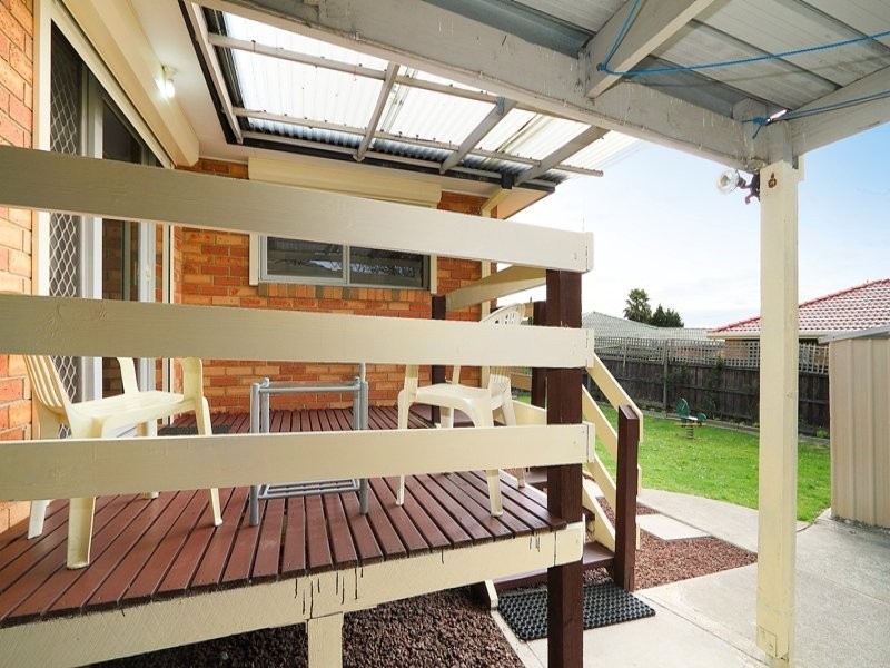 22 Hinrichsen Drive, Hallam VIC 3803