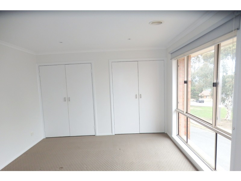 4 MARSHALL PLACE, Hallam VIC 3803