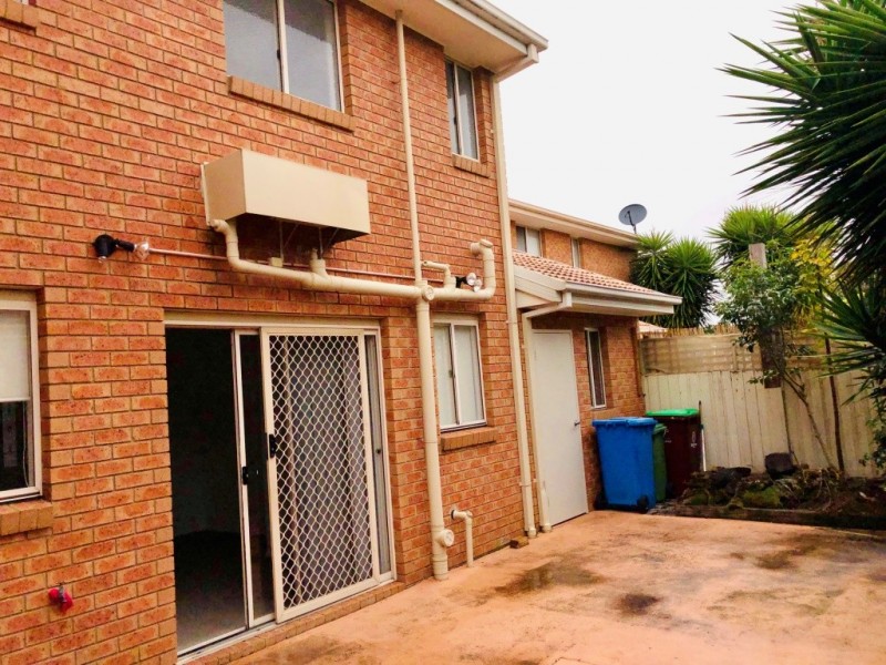 4 MARSHALL PLACE, Hallam VIC 3803