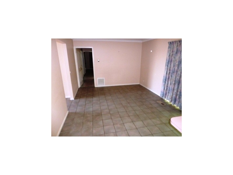 27 Glenburn Drive, Hallam VIC 3803