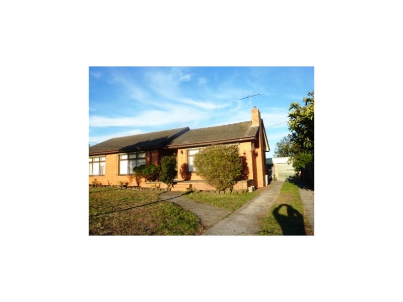 26 Charles Avenue, Hallam VIC 3803