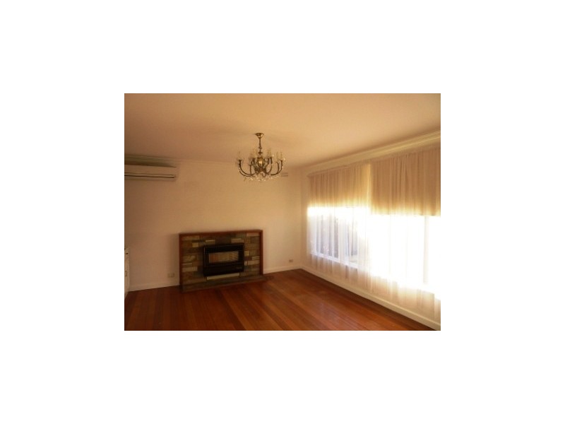 26 Charles Avenue, Hallam VIC 3803