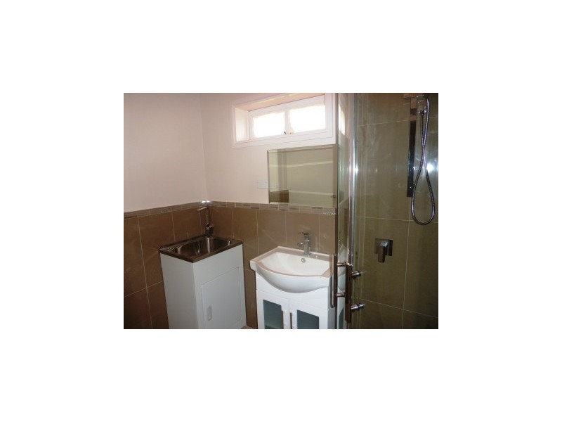 15 WEEDEN CRESCENT, Hallam VIC 3803