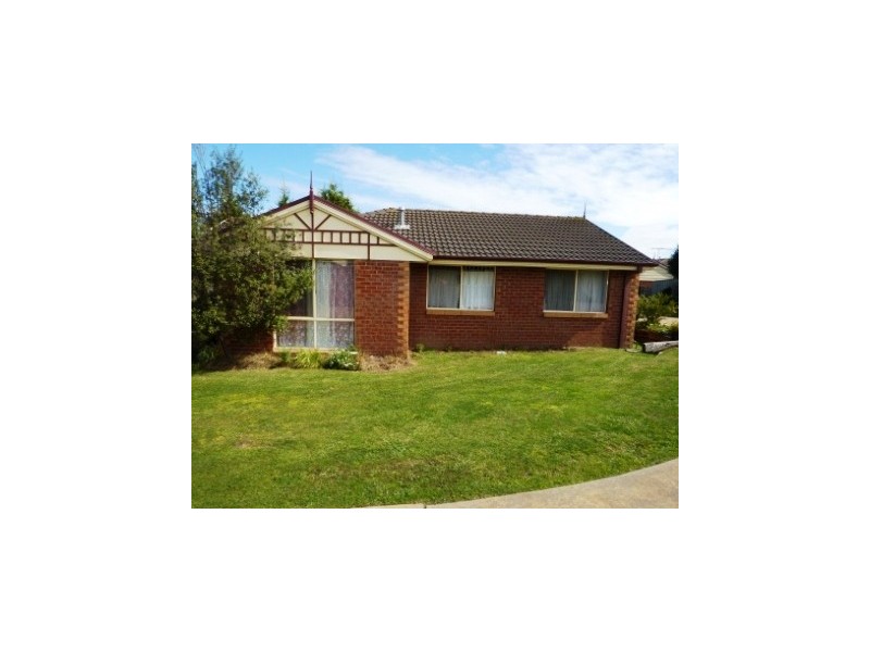 17/9-11 Olive Road, Eumemmerring VIC 3177