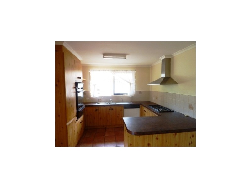 40  Verona Drive, Hampton Park VIC 3976