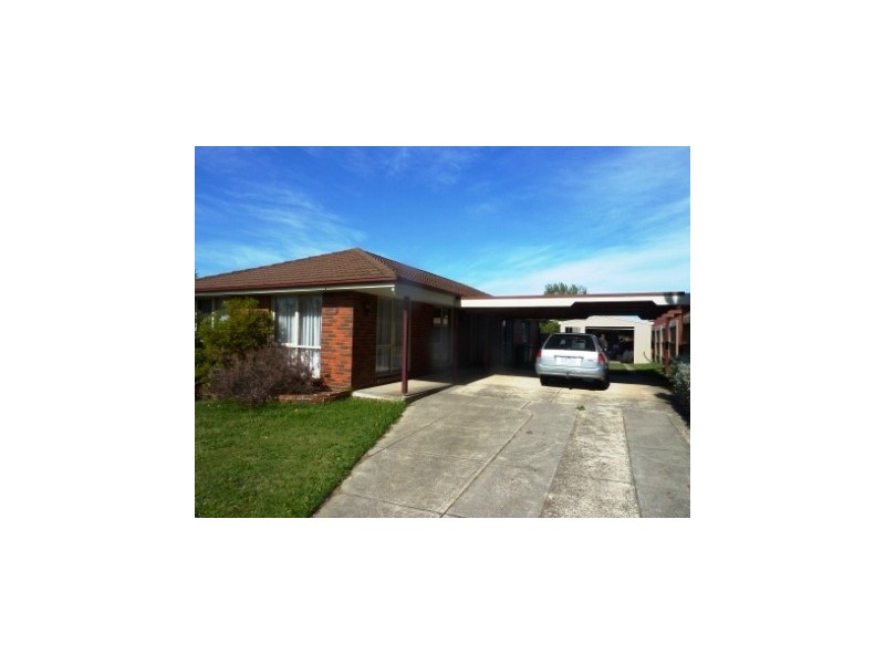 8 Marjoram Close, Hallam VIC 3803