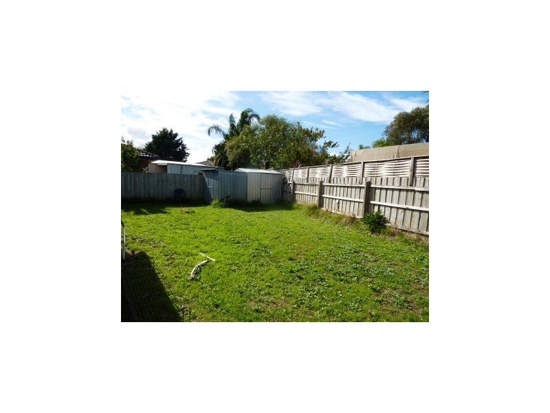 7  Godwin Crescent, Cranbourne North VIC 3977