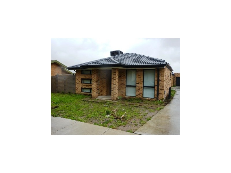 36 Curtin Crescent, Dandenong North VIC 3175