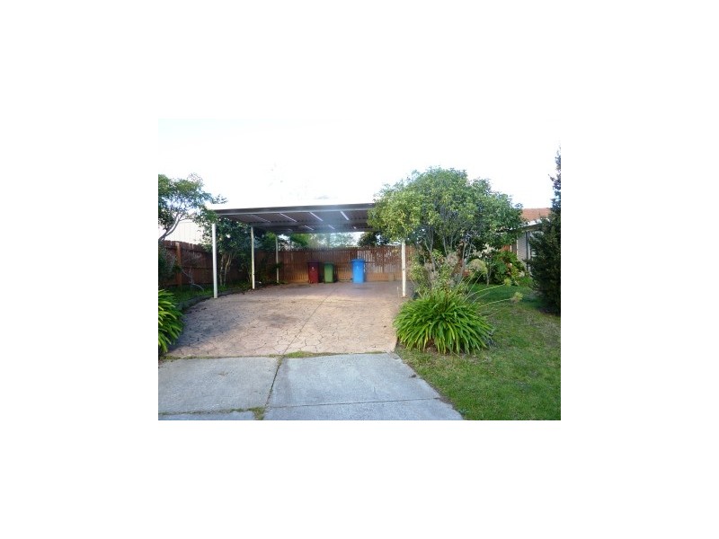 113 Warana Drive, Hampton Park VIC 3976