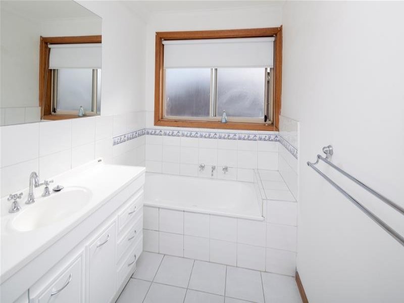 14/8-10 Belgrave Hallam rd, Hallam VIC 3803