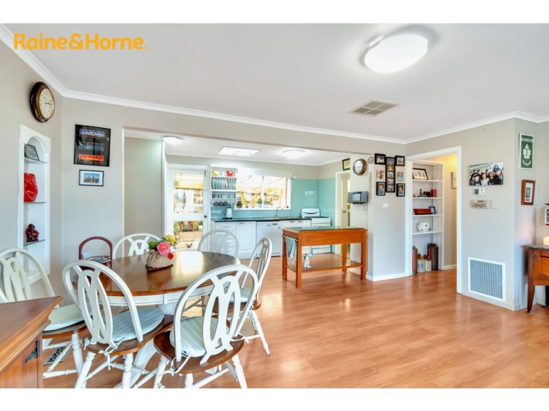 10 EVERTON CLOSE, Hallam VIC 3803